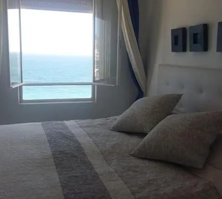 Mediterranean Seafront Appartement